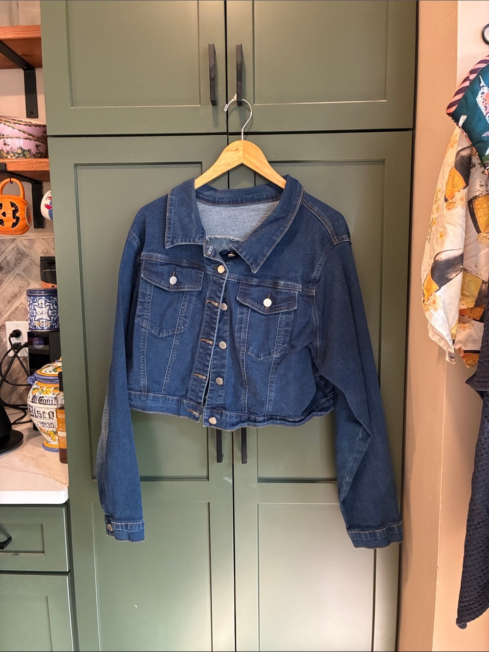 SHEIN Dark Blue Cropped Denim Jacket